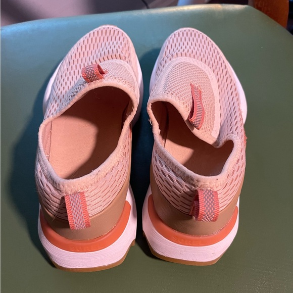 Sorel Women's Kinetic Impact Strap Sz 6 Sand Pink Color Leather Mesh Sneakers - Picture 4 of 9